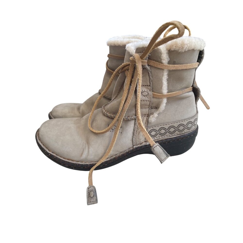 UGG Women's Size 7 Cove Toast Ankle Shearling Pull On Winter Snow Boot Leather